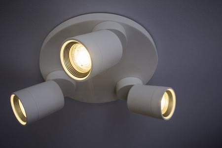 3x LED Leuchtmittel GU10 4,7W = 50W 380lm 2700K Warm 36° PHILIPS