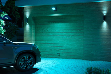 LED-Flutlicht 30.5W 2250lm IP44 Weiß und Farbe Ambiance RGB + TW Schwarz mit Außenkamera IP 1080p Full HD CMOS Smart SMART Zigbee Secure Flutlicht Kamera Philips HUE