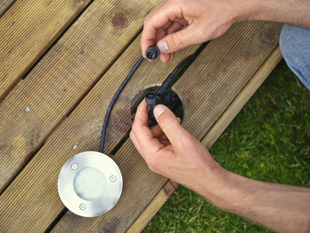 Gartenlampe LED solarbetriebener Strahler 1W 70lm 3000K IP44 Silber Endura Ledvance