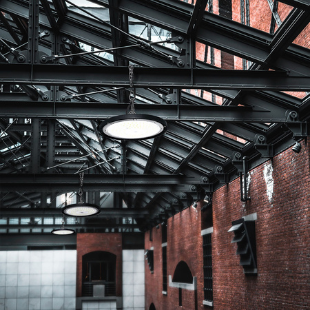 LED-Hochregalleuchte 100W 10000lm 5000K Neutral 90° IP65 IK07 mAh Pendelleuchte Schwarz VIDEX