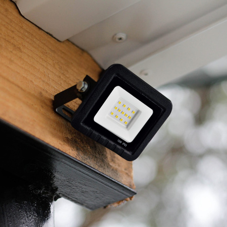 LED-Flutlicht 10W 800LM 6500K 120° IP65 Schwarz GOLDLUX (Polux)