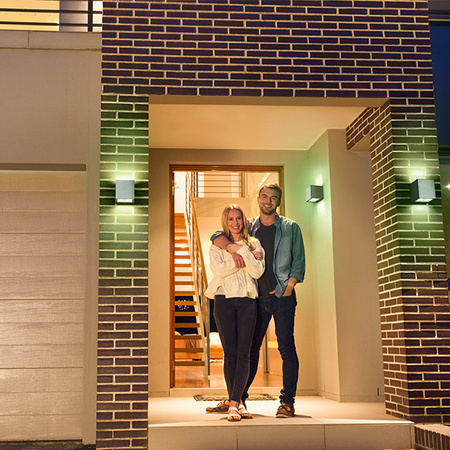 Intelligente LEDVANCE WIFI SMART+ BRICK WALL SILVER GREY Fassadenwandleuchte 14W 550lm LEDVANCE