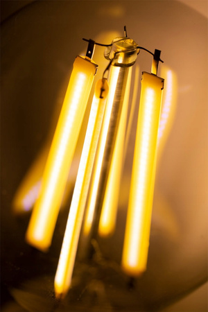 LED Lampen E27, Glühbirne P45 7W = 60W 770lm 360° 4000K neutral Milch Glühfaden LUMILED