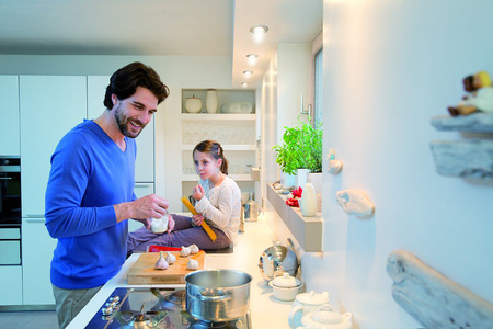 LED Leuchtmittel GU5.3 MR16 4,4W = 35W 345lm 2700K Warm 36° 12V PHILIPS