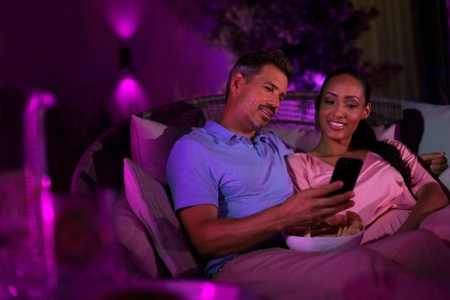 Philips HUE Resonate Laterne Außenwandleuchte 17464/30/P7