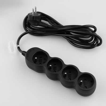 Netzverlängerungskabel Geerdete Steckdosenleiste 4 Steckdosen 3m Schwarzes Kabel Lendo Lumiled