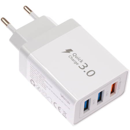 SCHNELLES NETZWERK-LADEGERÄT QUICK CHARGE 3.0 + 2x USB 2.4A VAYOX VA0001