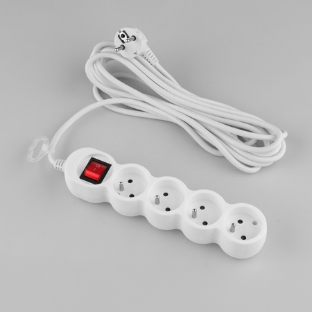 Netzverlängerungskabel geerdete Steckdosenleiste 4 Steckdosen 5m ON/OFF Schalter Weißes Kabel Lendo Lumiled