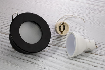 Set HALOGEN Hermetische Badezimmerleuchte PODBITKA AQUS Schwarz IP44 + LED GU10 5W 4000K Lumiled