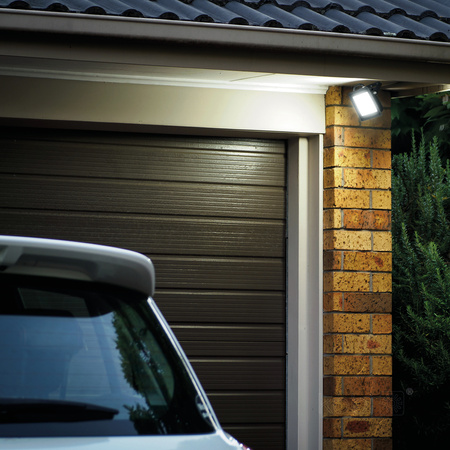 LED-Flutlicht Halogen 30W 2505lm 6500K IP65 Schwarz Lampe LED2B MH RED Kobi