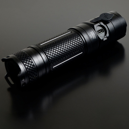 Wiederaufladbare LED-Hand-Taschenlampe 20W 4000lm 6 Modi USB-C Wasserdicht IP68 Videx