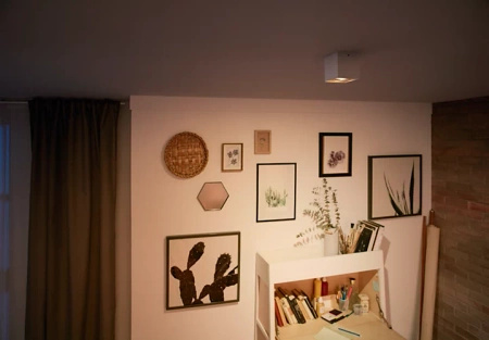 LED-Halogen-Anbauleuchte 4,5W BOX Moving white PHILIPS