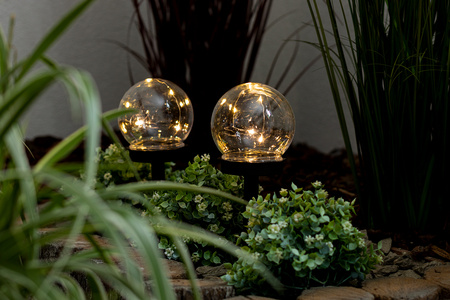 Solar-LED-Gartenlampe mit Nieten dekorative Kugel 3000K IP44 10 cm