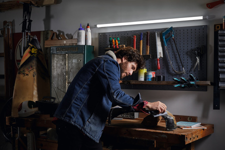 LED-Leuchtstoffröhre G13 T8 5.4W = 15W 585lm 3000K Warm 190° 45cm LED TUBE EM Osram