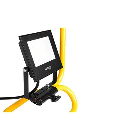 Tragbarer LED Fluterstrahler auf einem Stativ HANDLE 30W 4500K