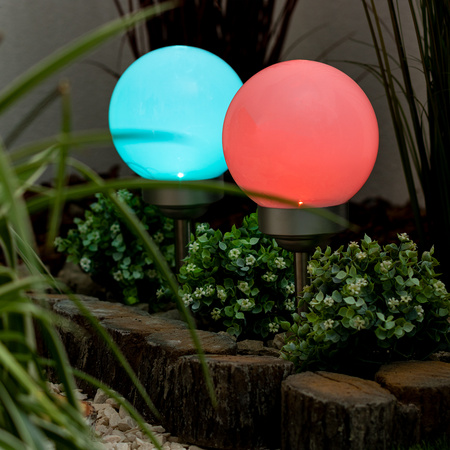 SOLAR-LED-Gartenlampe mit Nieten RGB-Bodenkugel 30cm Weiß + VOLTENO-Fernbedienung