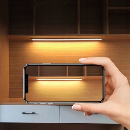 LED-Unterschrankleuchte Möbelleiste 2W 4500K 30cm mit Bewegungsmelder Silber