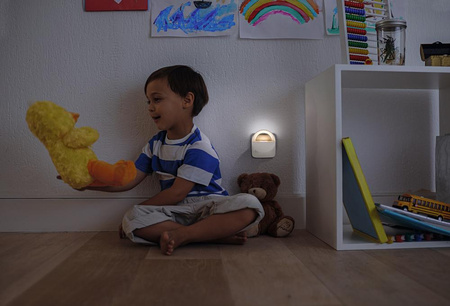 LED-Nachtorientierungslampe 0,6W 230 V 4000K Neutral mit Bewegungs- und Dämmerungssensor 7,5 cm LUNETTA SUNSET LEDVANCE