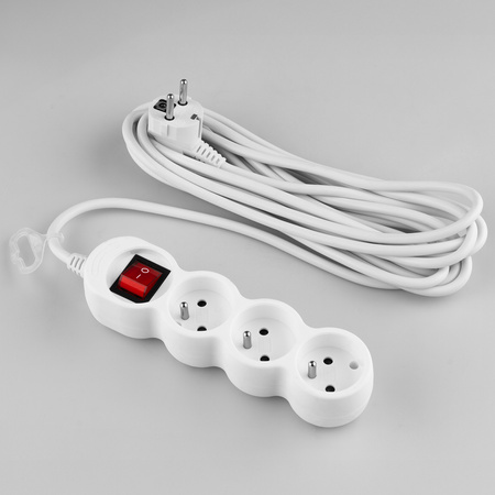 Netzverlängerungskabel geerdete Steckdosenleiste 3 Steckdosen 5m ON/OFF Schalter Weißes Kabel Lendo Lumiled
