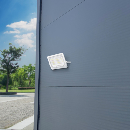 LED Fluter 50W 4500lm 5000K IP65 Weiß VIDEX LUCA