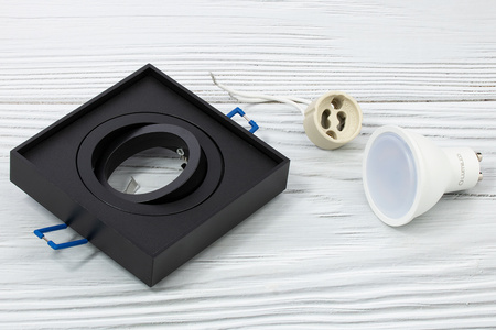 HALOGEN Einbaustrahler Tuba Spot, beweglich GU10 Quadrat Schwarz 20mm MIDI + LED GU10 6W 4000K LUMILED