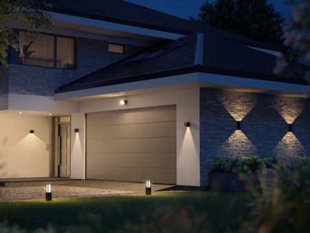 LED-Fassadenwandleuchte Resonate 8W IP44 CCT RGB PHILIPS HUE