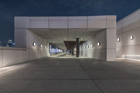 Ledvance LED Outdoor Industrie Wandlampe 9.5W 1220lm 3000/4000K IP65 Schwarz mit Bulkhead Notfallmodul