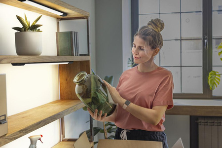 Ledvance Linear Edge LED Möbel Sockelleuchte mit Bewegungssensor 8W 640lm CCT Dimmbar Schwarz 30cm Linear Edge Ledvance