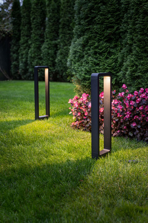 Outdoor-Gartenlampe THIKA LED 9118 IP54 9W 3000K Pole Schwarz Nowodvorski