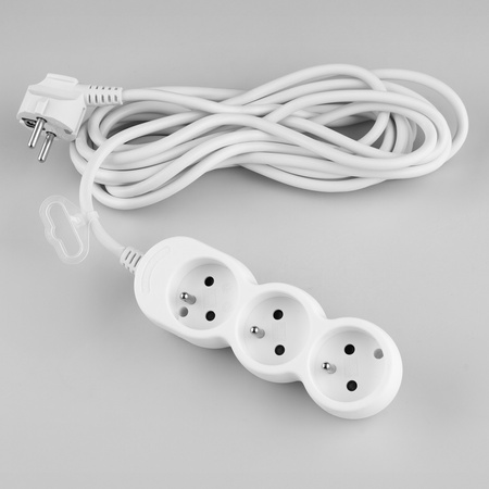 Netzverlängerungskabel geerdete Steckdosenleiste 3 Steckdosen 5m weißes Kabel Lendo Lumiled