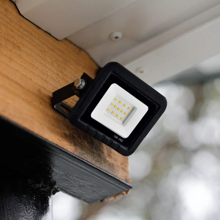 LED-Flutlicht 10W 800LM 6500K 120° IP65 Schwarz GOLDLUX (Polux)