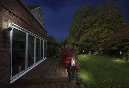 Endura Ledvance LED-Wandleuchte für den Außenbereich E27 IP44 IK03 Grau