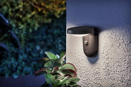 Solar-Gartenlampe LED-Wandleuchte TYLA IR 1,2W 4000K IP44 mit Bewegungs- und Dämmerungssensor Anthrazit PHILIPS