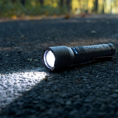 Wiederaufladbare LED-Taschenlampe Classic 20W 800lm Handleuchte Strong ZOOM VA0180 VAYOX