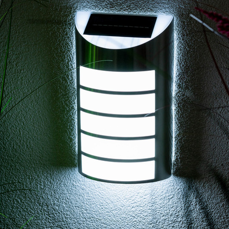 Garten-LED-Solar-Fassadenleuchte SAFFO Chrom/Weiß 6000K kalt GOLDLUX (Polux)