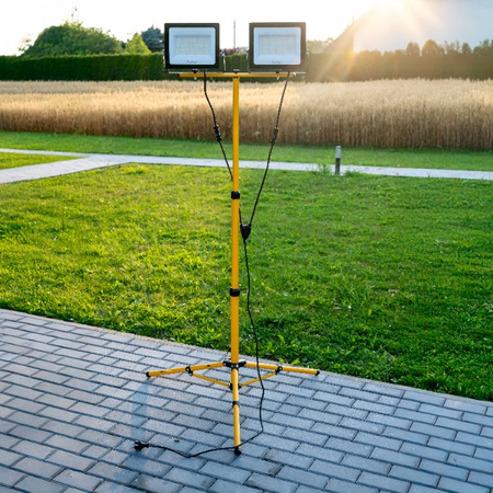 LED-Flutlicht ZUNA2 Halogenlampe 2x 100W 6500K auf Stativ + Kabel + Hermetischer Anschluss LUMILED