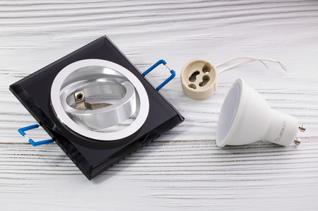 HALOGEN Einbaustrahler, beweglich Quadrat Glas Schwarz ARIAN + GU10 LED 6W 4000K LUMILED