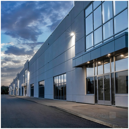 LED-Außenstrahler Garten 150W 19500lm 4000K Neutral 120° IP65 IK06 Schwarz Seul Kobi