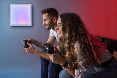 LED-Paneel Deckenleuchte Intelligenetna 14W 1100lm RGB CCT Dimmbar 30x30cm Weiß SMART+ WiFi Magic Ledvance