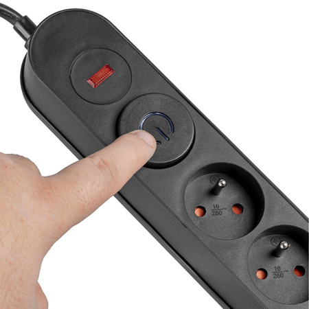 Verlängerungskabel mit Überspannungsschutz 1.5M 5GN Schwarz Steckdosenleiste + Schalter