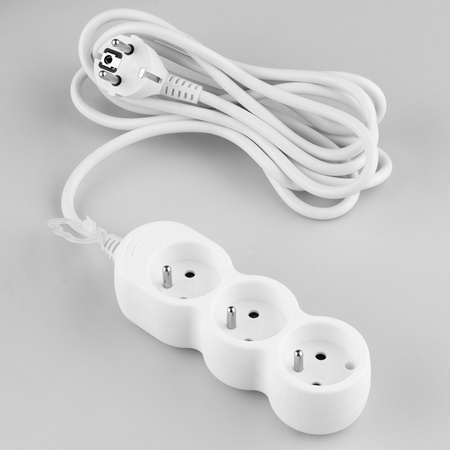 Netzverlängerungskabel Geerdete Steckdosenleiste 3 Steckdosen 3m Weißes Kabel Lendo Lumiled