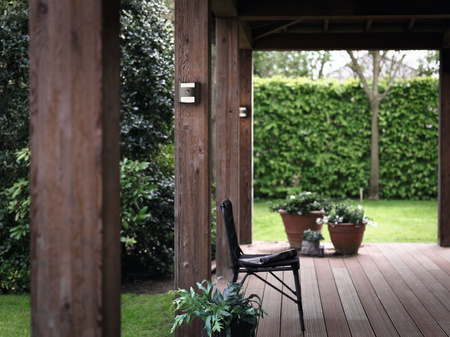 LED-Gartenlampe GRASS IR myGarden Elevation Wandleuchte 4,5W 2700K IP44 Up-Down mit Bewegungssensor Anthrazit PHILIPS