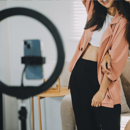 LED Tischlampe 10W 240lm 2700-4000-6500K Warm 360° Schwarz Dimmbar SELFIE Sanico Goldlux