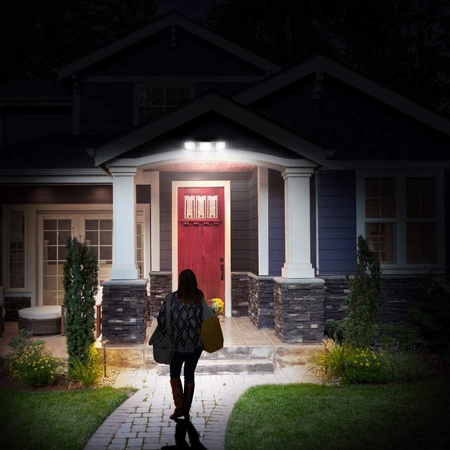 LED Solarstrahler 74x LED 15W 450lm Kaltbewegungssensor IP65