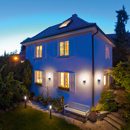 LED Fassadenwandleuchte INTELLIGENT 10W 380lm warme Lichtfarbe + RGB SMART + WiFi PIPE WALL LEDVANCE