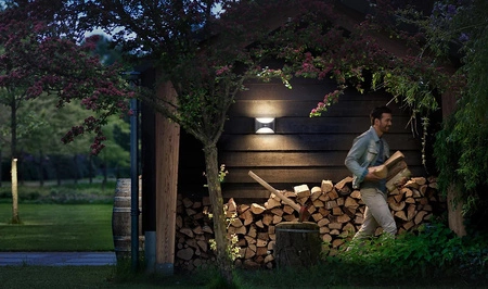 HERB IR myGarden LED-Gartenwandleuchte 6W 2700K IP44 mit Bewegungssensor Silber PHILIPS