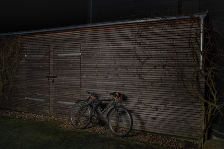 LED-Flutlicht 8W 750lm 4000K IP55 Weiß mit Bewegungs- und Dämmerungssensor LEDVANCE Pro Spot Endura