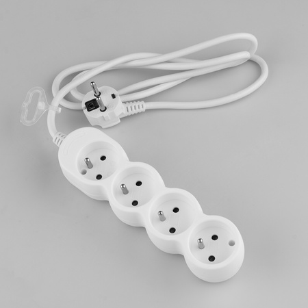 Netzverlängerungskabel Geerdete Steckdosenleiste 4 Steckdosen 1.5m Weißes Kabel Lendo Lumiled